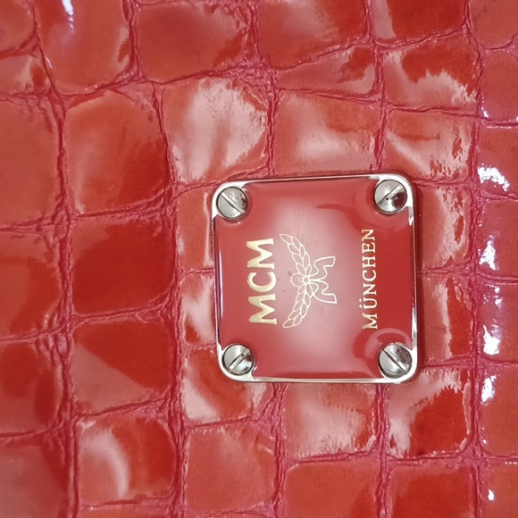 MCM Red Patent Crocodile Pattern Bag GUC - Picture 2 of 12